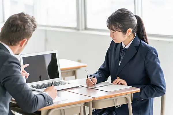 日本航空高等学校の特長 ゆいパーク高等学院日本航空高等学校の特長